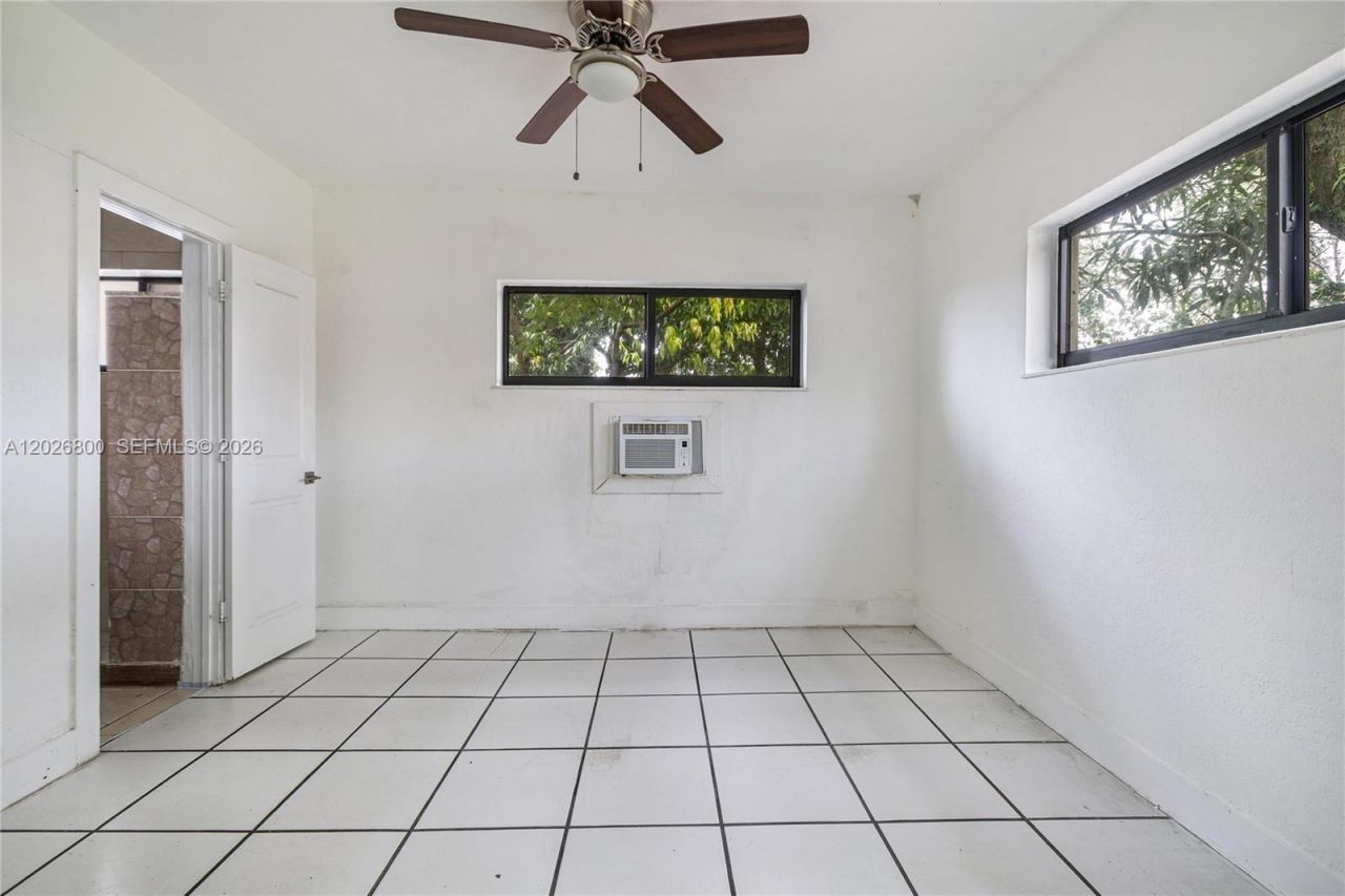 821 NW 36th Ave, Miami, FL 33125 Photo