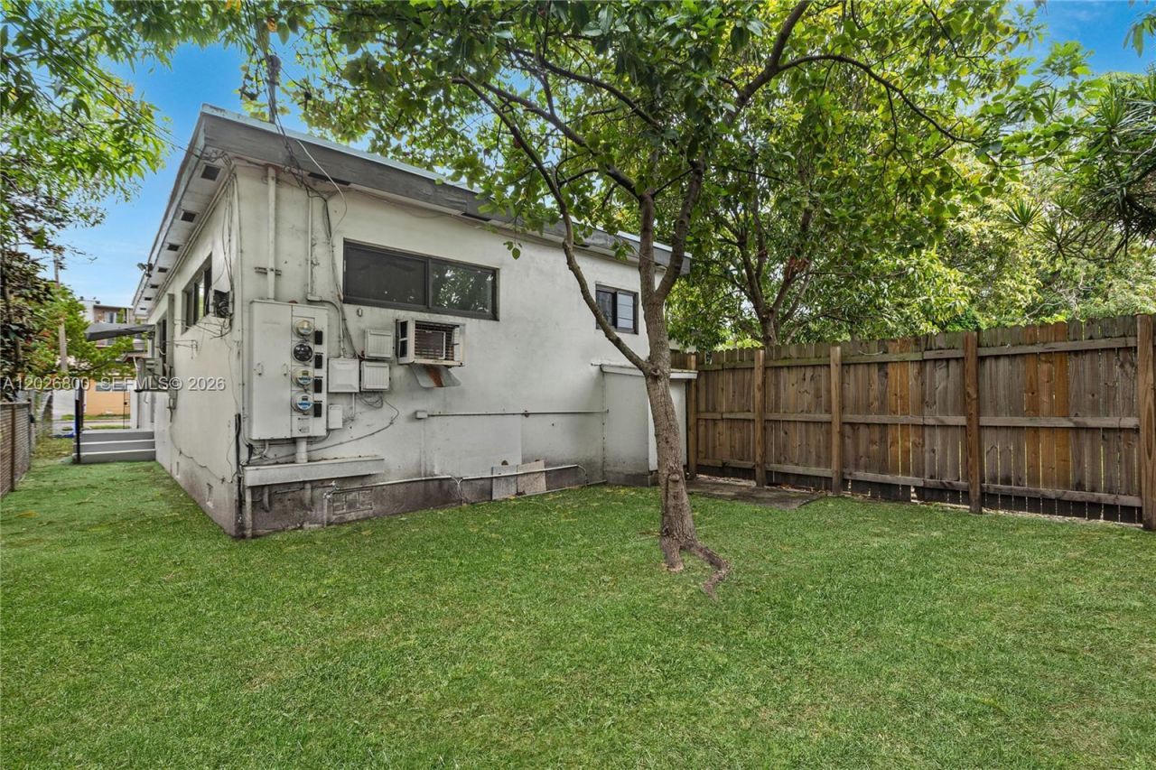 821 NW 36th Ave, Miami, FL 33125 Photo
