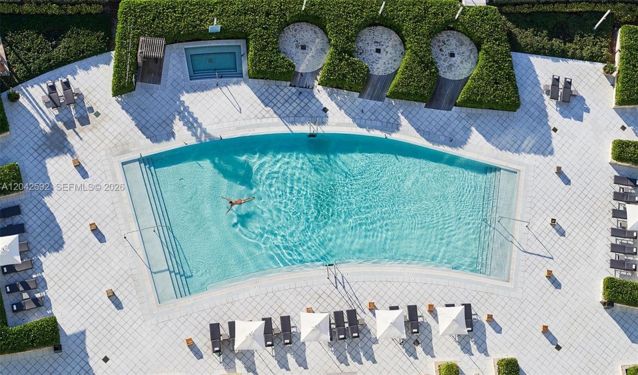 6801 Collins Ave, Unit 1101, Miami Beach, FL 33141 Photo