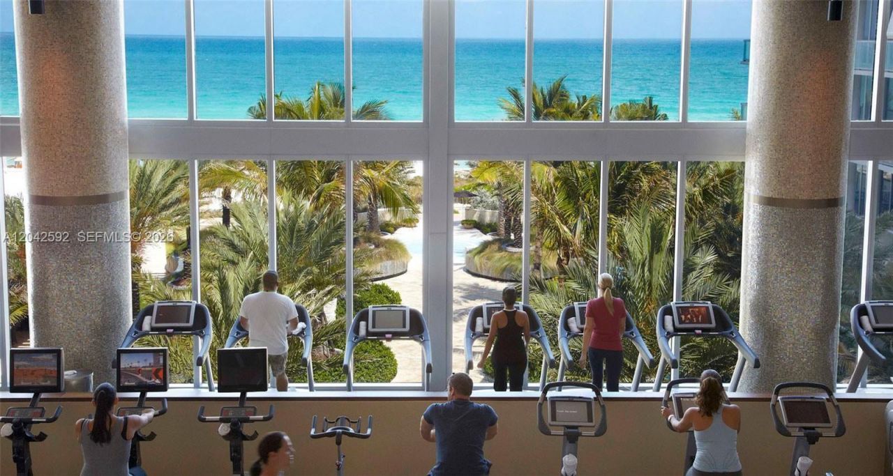6801 Collins Ave, Unit 1101, Miami Beach, FL 33141 Photo