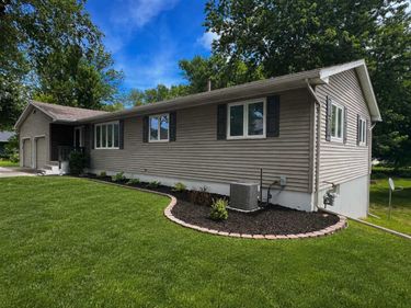 703 S 3rd Street, Ellendale, MN 56026