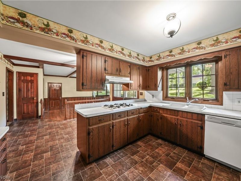 504 Vinewood Avenue, Tallmadge, OH 44278 Photo 13