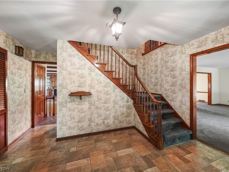 504 Vinewood Avenue, Tallmadge, OH 44278 Photo 6