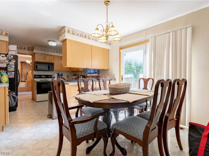 6246 Marelis Avenue NE, Canton, OH 44721 Photo 12