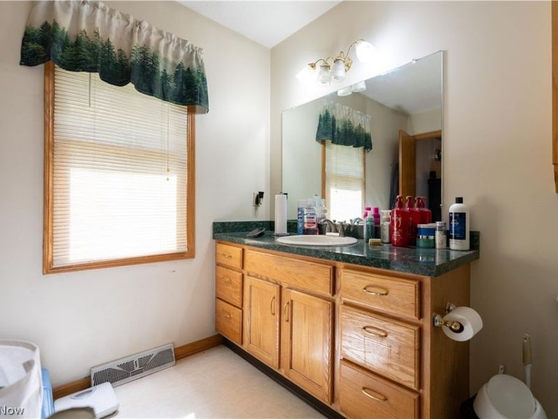 6246 Marelis Avenue NE, Canton, OH 44721 Photo 25