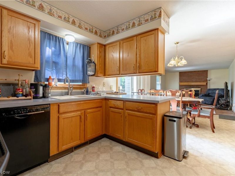 6246 Marelis Avenue NE, Canton, OH 44721 Photo 8