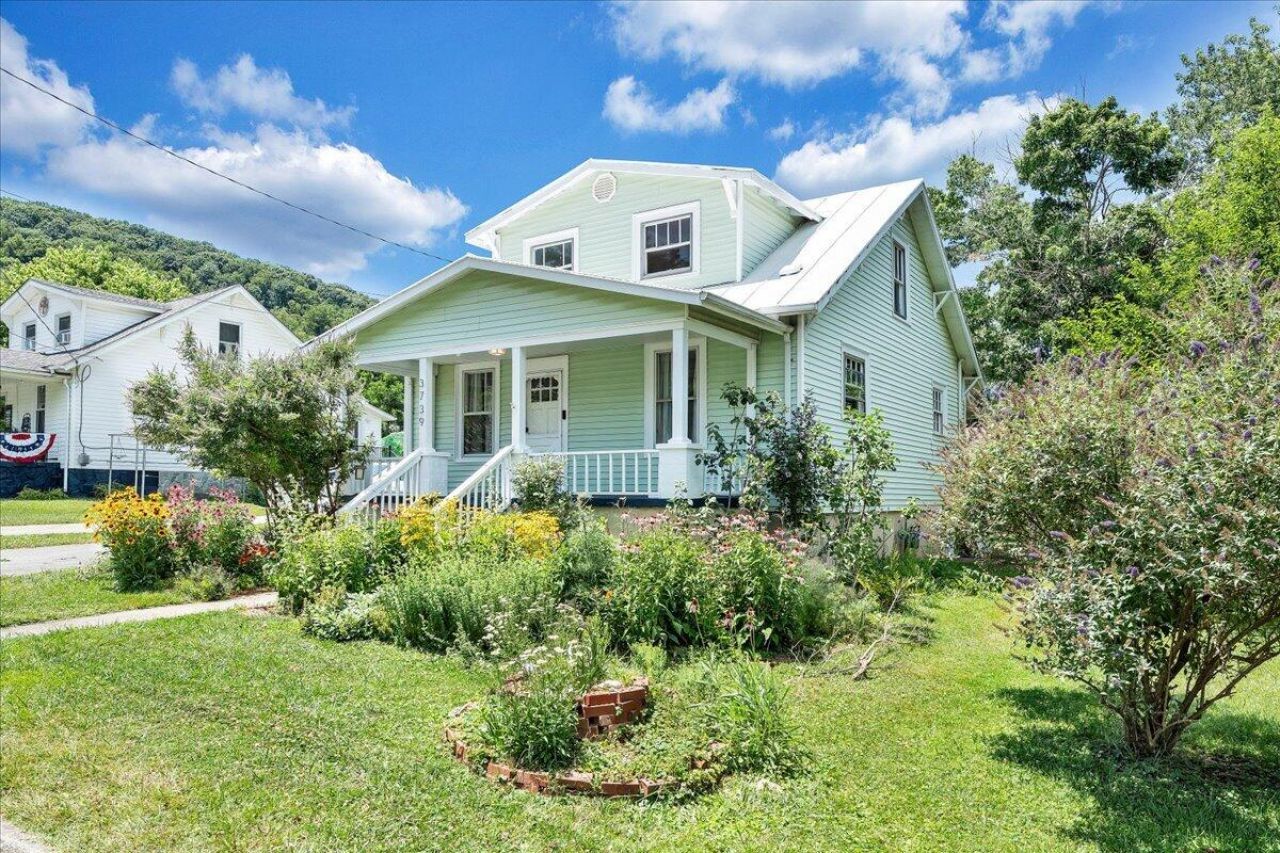 3739 Melcher St Se, Roanoke, VA 24014 Main Photo