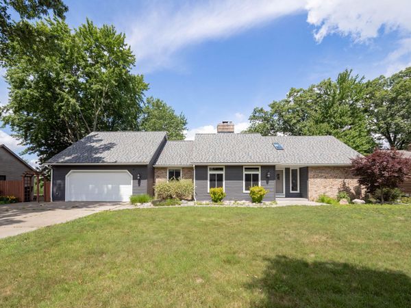 9434 Oakview Drive, Portage, MI 49024