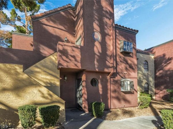 4050 Pacific Harbors Drive , Unit 135, Las Vegas, NV 89121