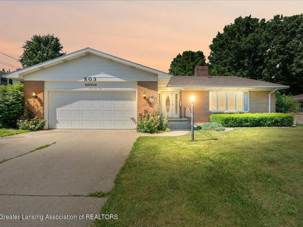 503 E Sturgis Street, St. Johns, MI 48879