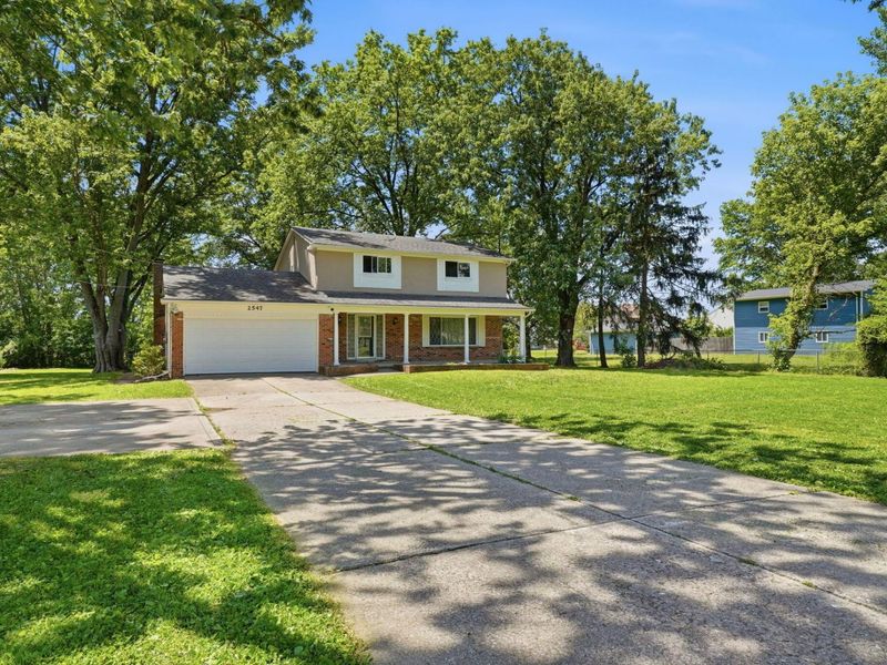 2547 Mccutcheon Road, Columbus, OH 43219 Photo 2