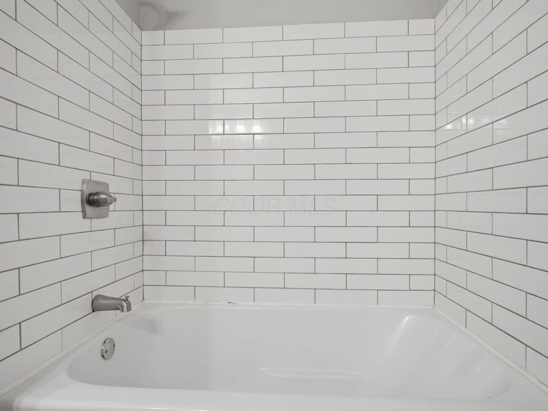 2547 Mccutcheon Road, Columbus, OH 43219 Photo 25