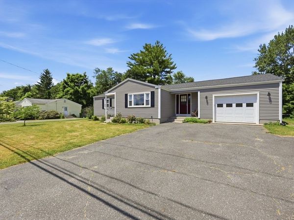 86 Scarsdale Rd, Springfield, MA 01129
