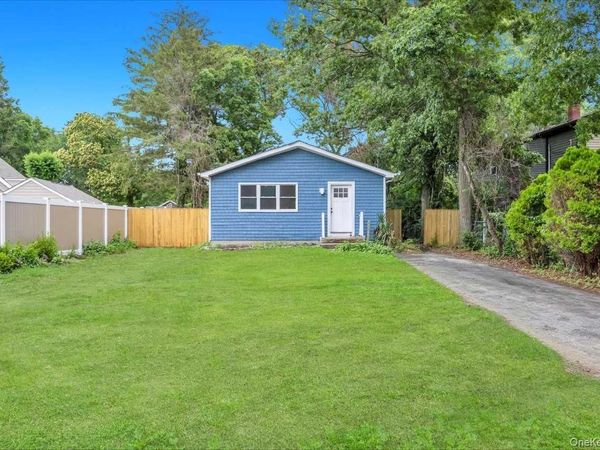 438 Auborn Avenue, Shirley, NY 11967