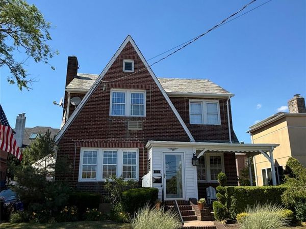 13812 Rockaway Beach Boulevard , Rockaway Park, NY 11694