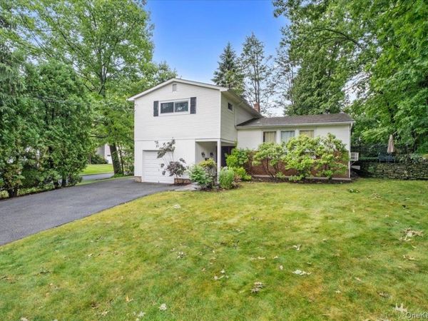 21 Tanglewood Road, Scarsdale, NY 10583