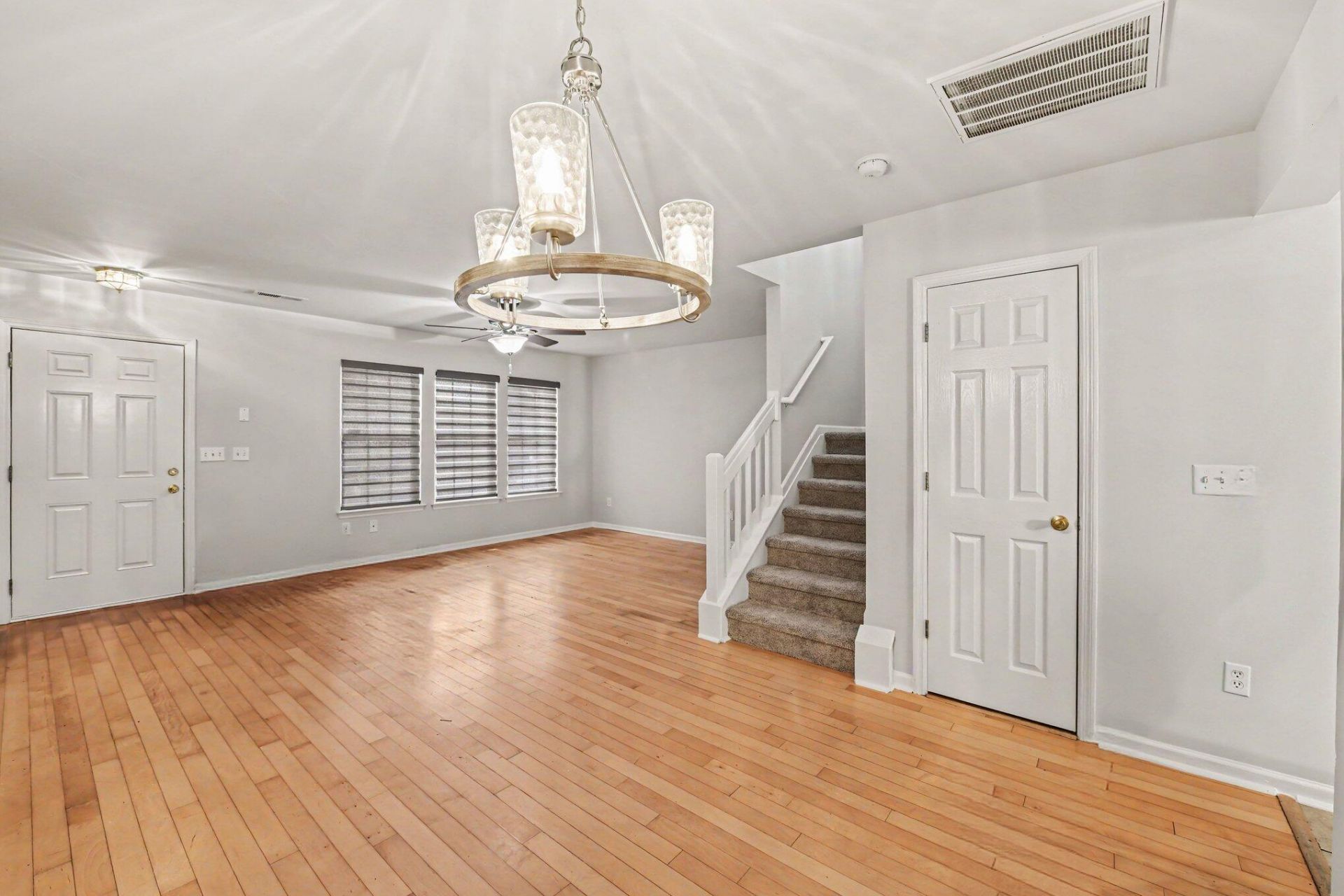 446 Doane Way Photo 10