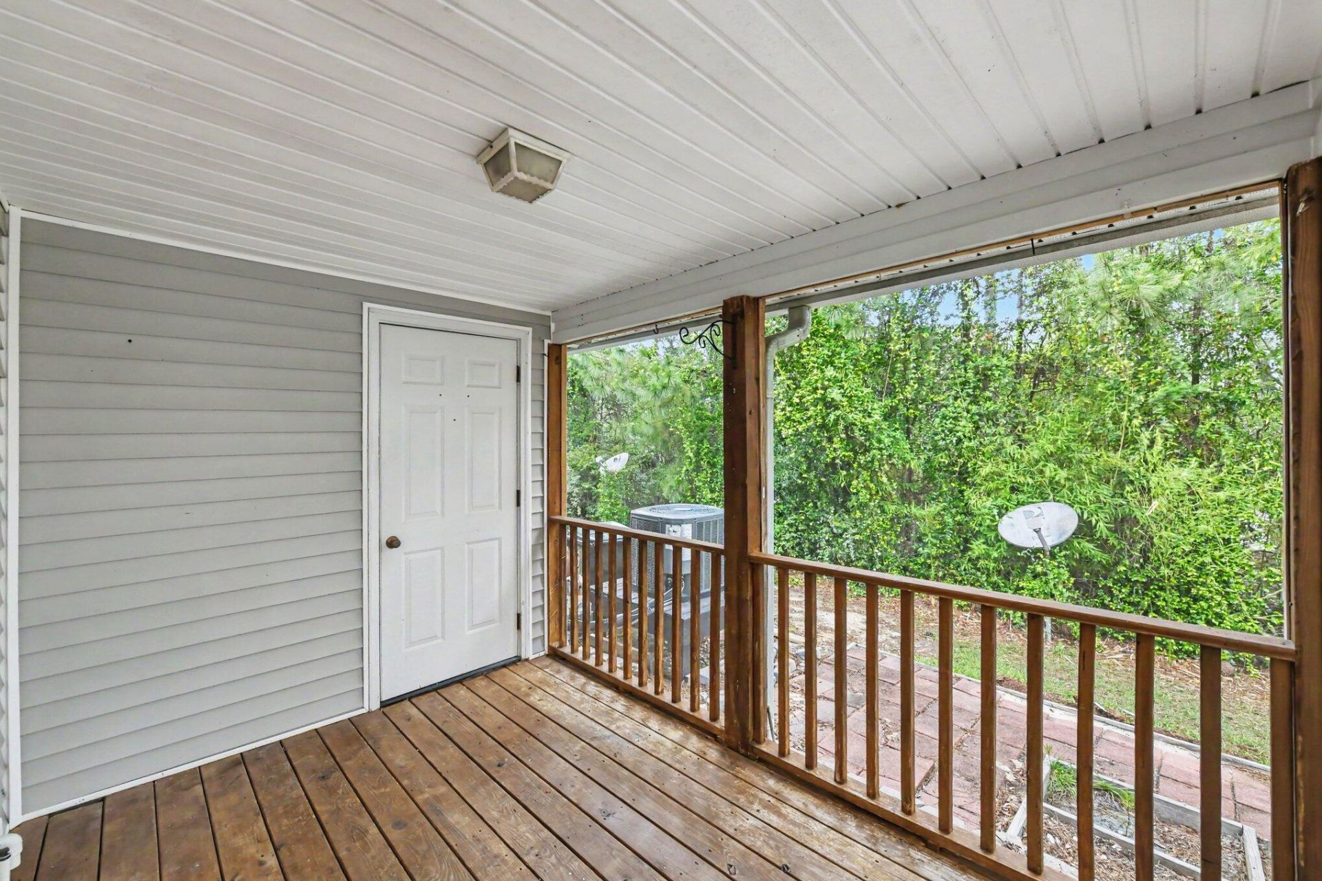 446 Doane Way Photo 5
