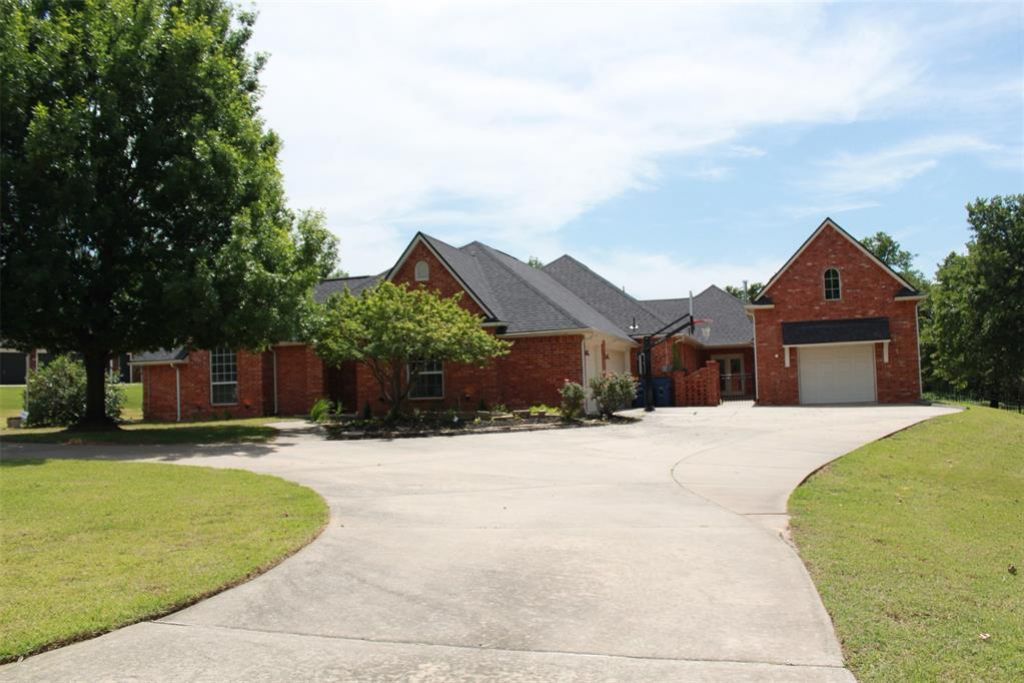 1031 Hidden Valley Lane, Choctaw, OK 73020 Main Photo