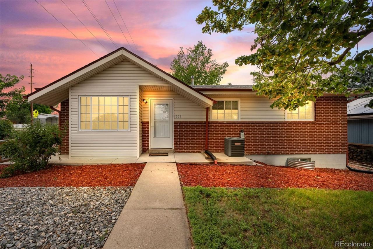 1005 Moss Street, Golden, CO 80401 Main Photo