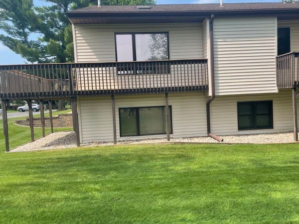 2664 Stonevalley Drive SW, Unit 33, Wyoming, MI 49519