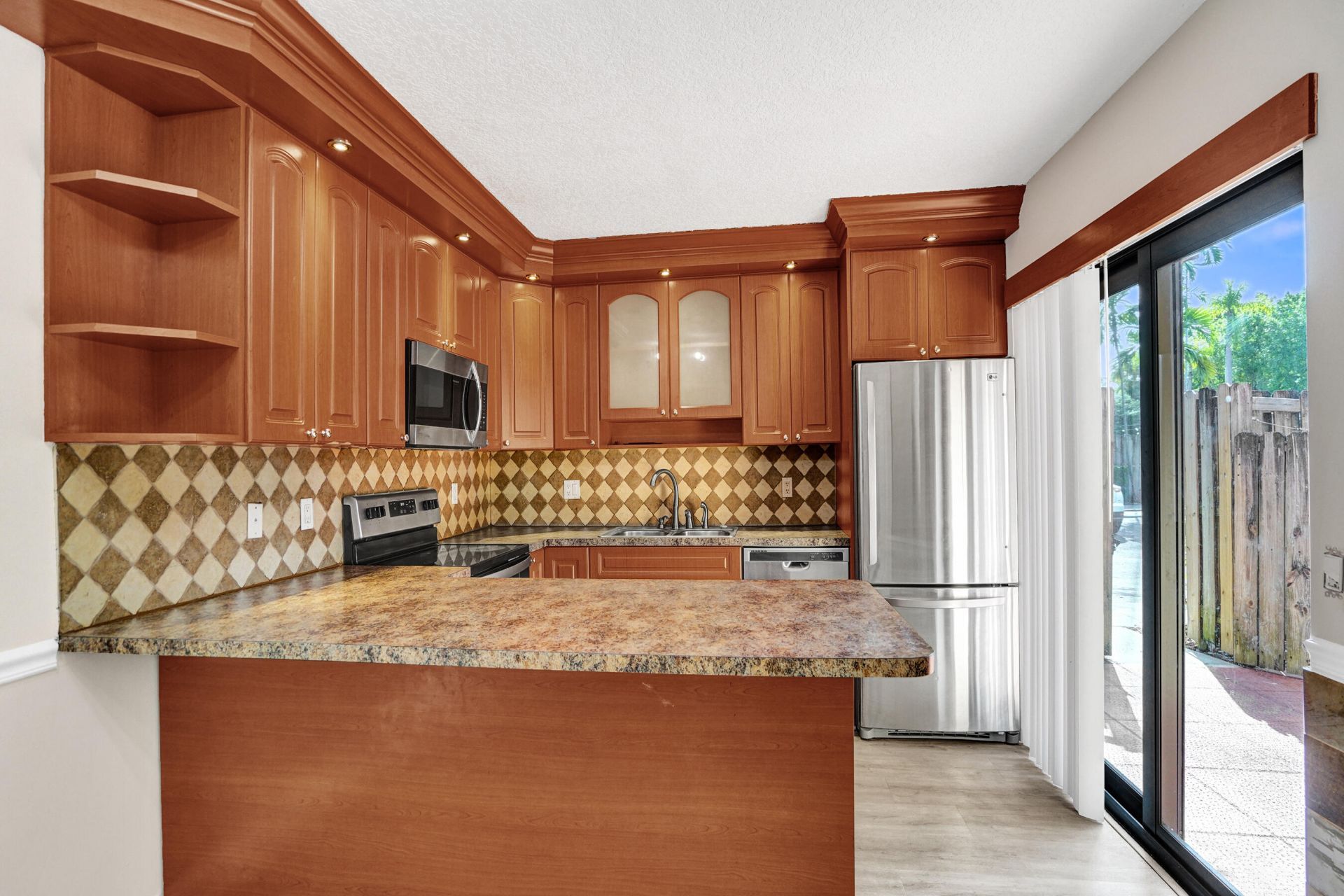9951 NW 6th Court, Plantation, FL 33324 Photo