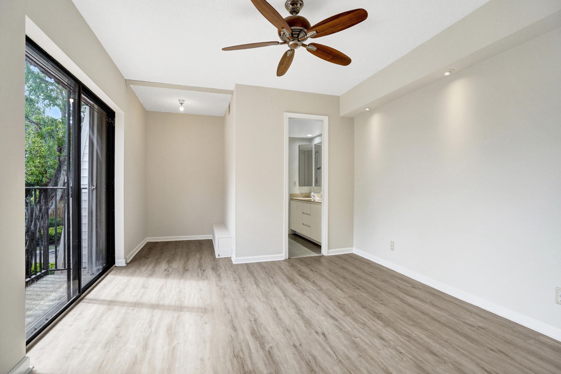 9951 NW 6th Court, Plantation, FL 33324 Photo