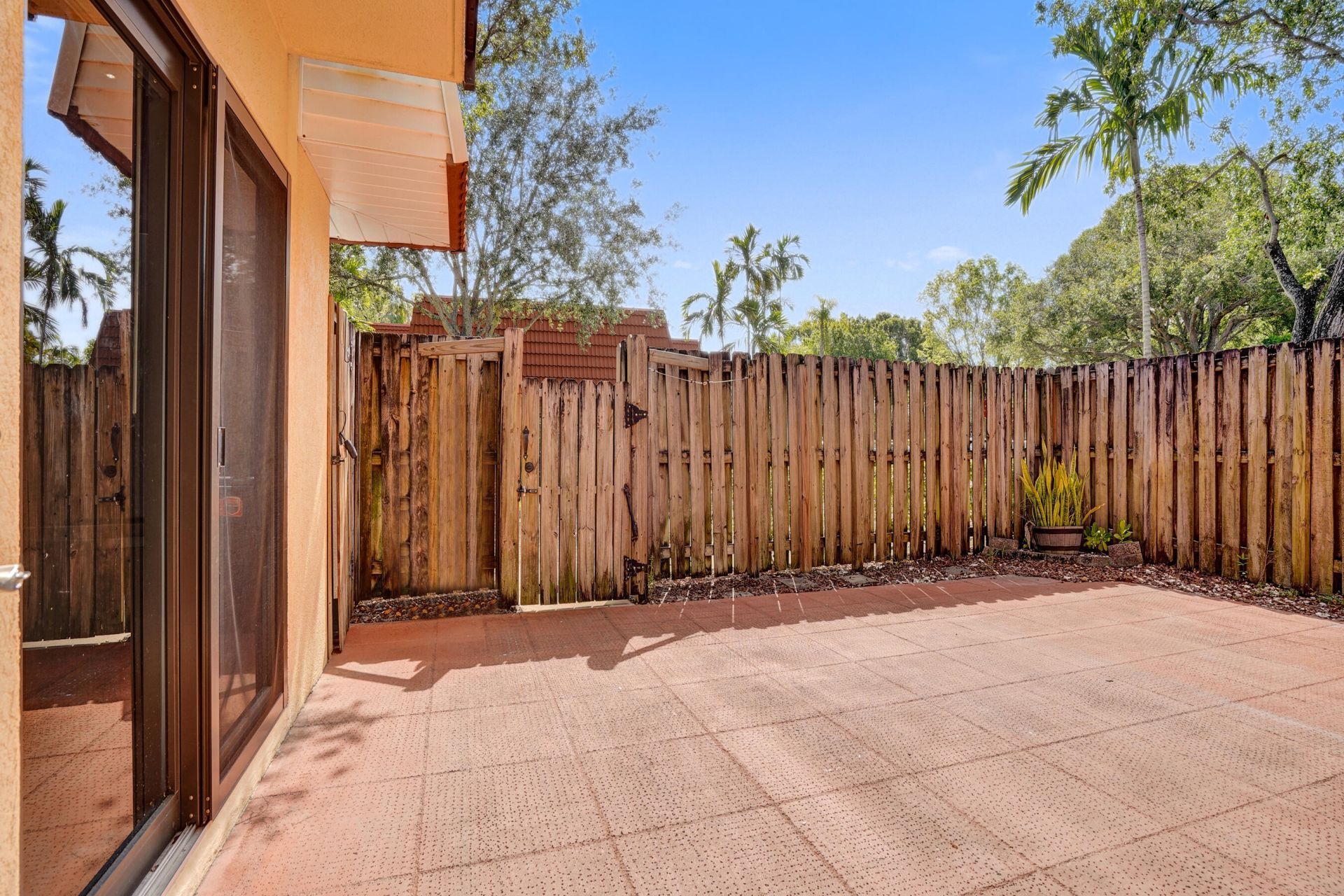9951 NW 6th Court, Plantation, FL 33324 Photo