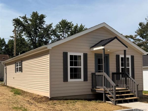 603 Court Street , Bloomfield, MO 63825