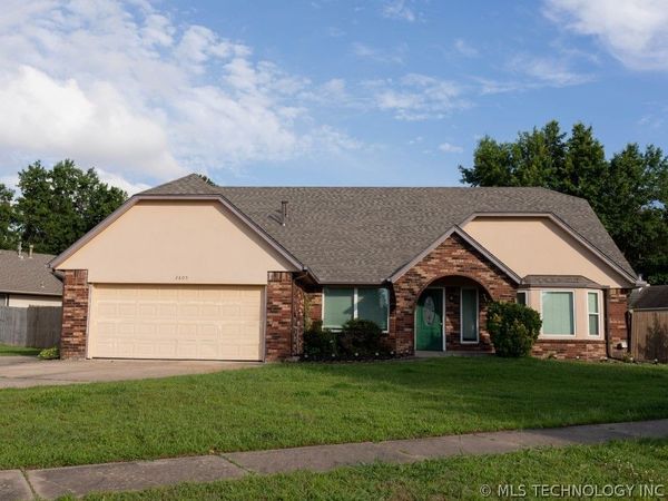 2805 W Dallas Street , Broken Arrow, OK 74012