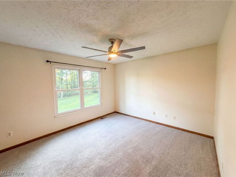 654 Diamond Circle, Ravenna, OH 44266 Photo 12