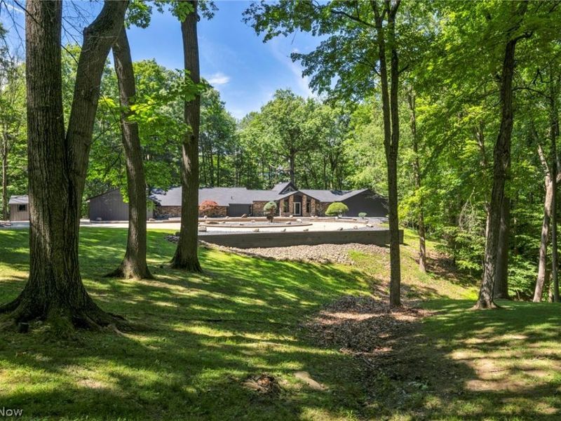 11860 Ridgecliff Circle, Strongsville, OH 44136 Photo 8