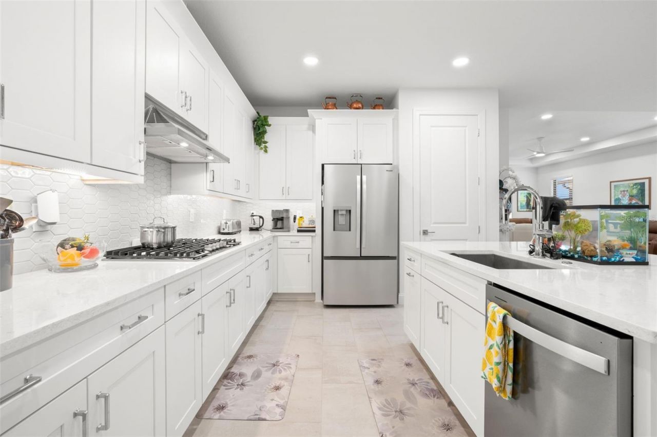 5828 Windbreak Court, Apollo Beach, FL 33572 Photo
