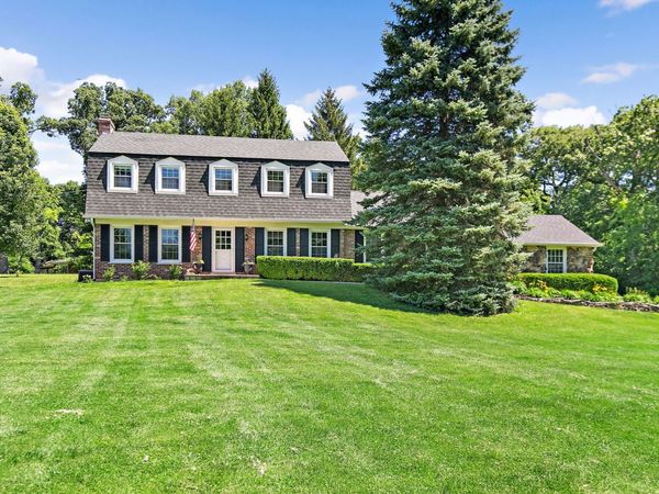 37W384 Ronsu Lane , St. Charles, IL 60175