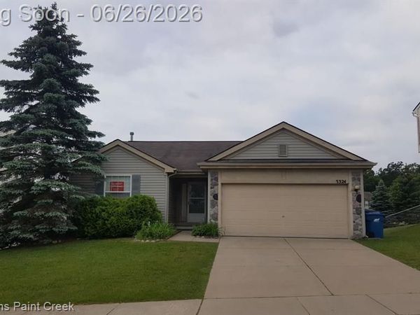 3324 Valley Rise Drive, Holly Vlg, MI 48442