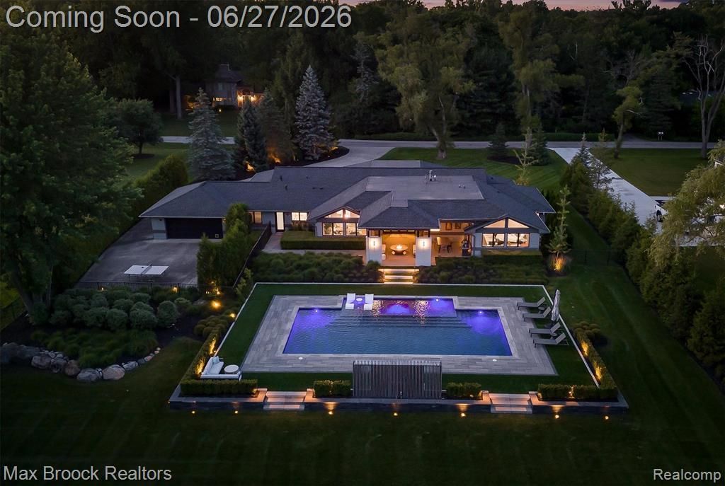 7400 Parkstone Lane, Bloomfield Township, MI 48301 Main Photo