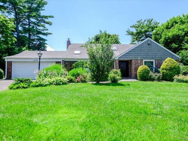 70 Longfellow Road , Great Neck, NY 11023