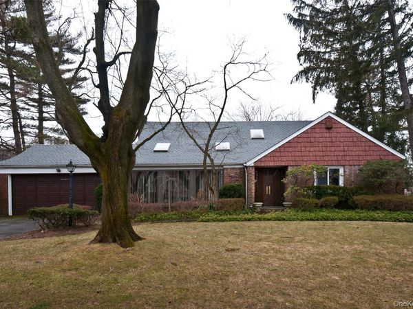70 Longfellow Road , Great Neck, NY 11023