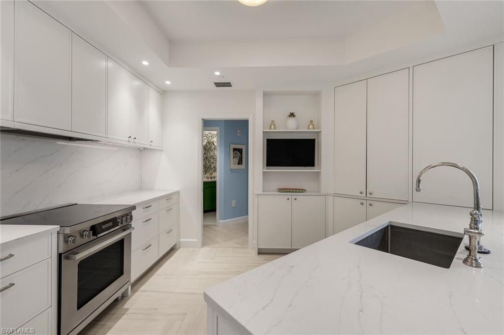 8440 Abbington Cir, Unit D25, Naples, FL 34108 Photo
