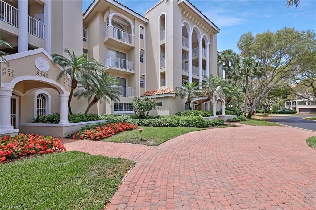 8440 Abbington Cir, Unit D25, Naples, FL 34108 Photo