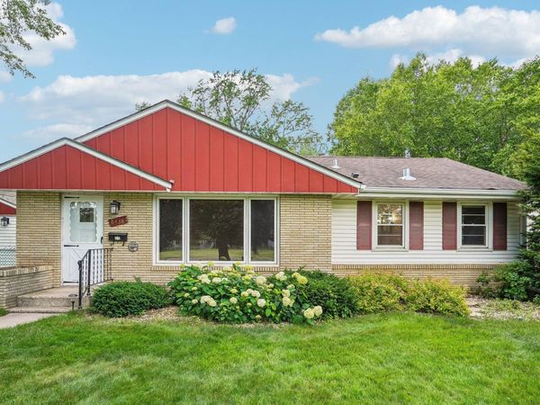 8438 Park Avenue S, Bloomington, MN 55420