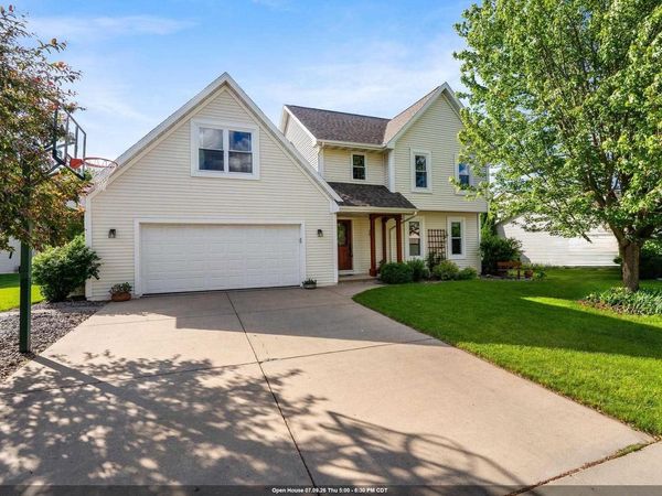 4501 N STONEBRIDGE COURT, Appleton, WI 54913