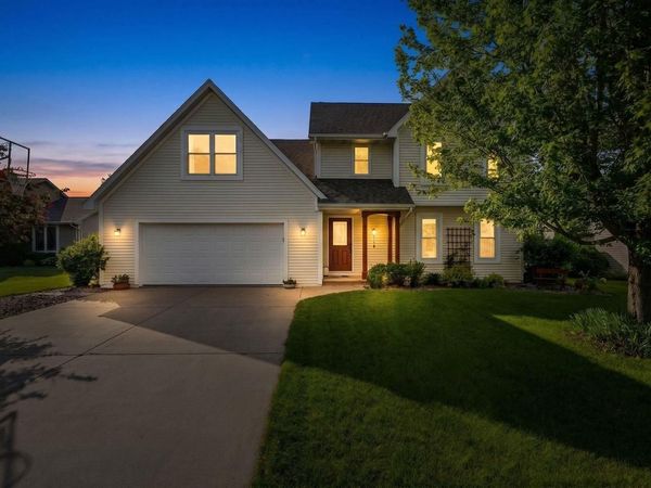4501 N STONEBRIDGE COURT, Appleton, WI 54913