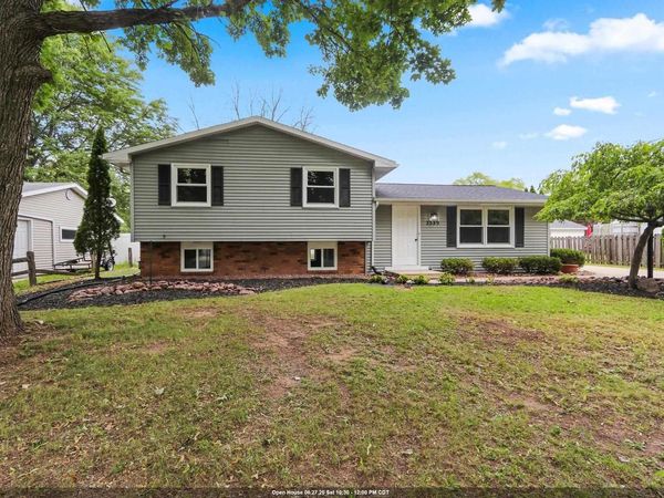 2389 HAMPTON AVENUE, Green Bay, WI 54311