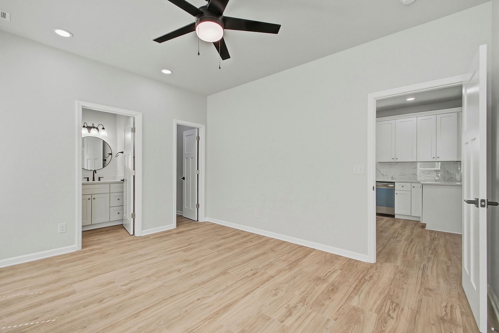 4707 Boundary Street Photo 14