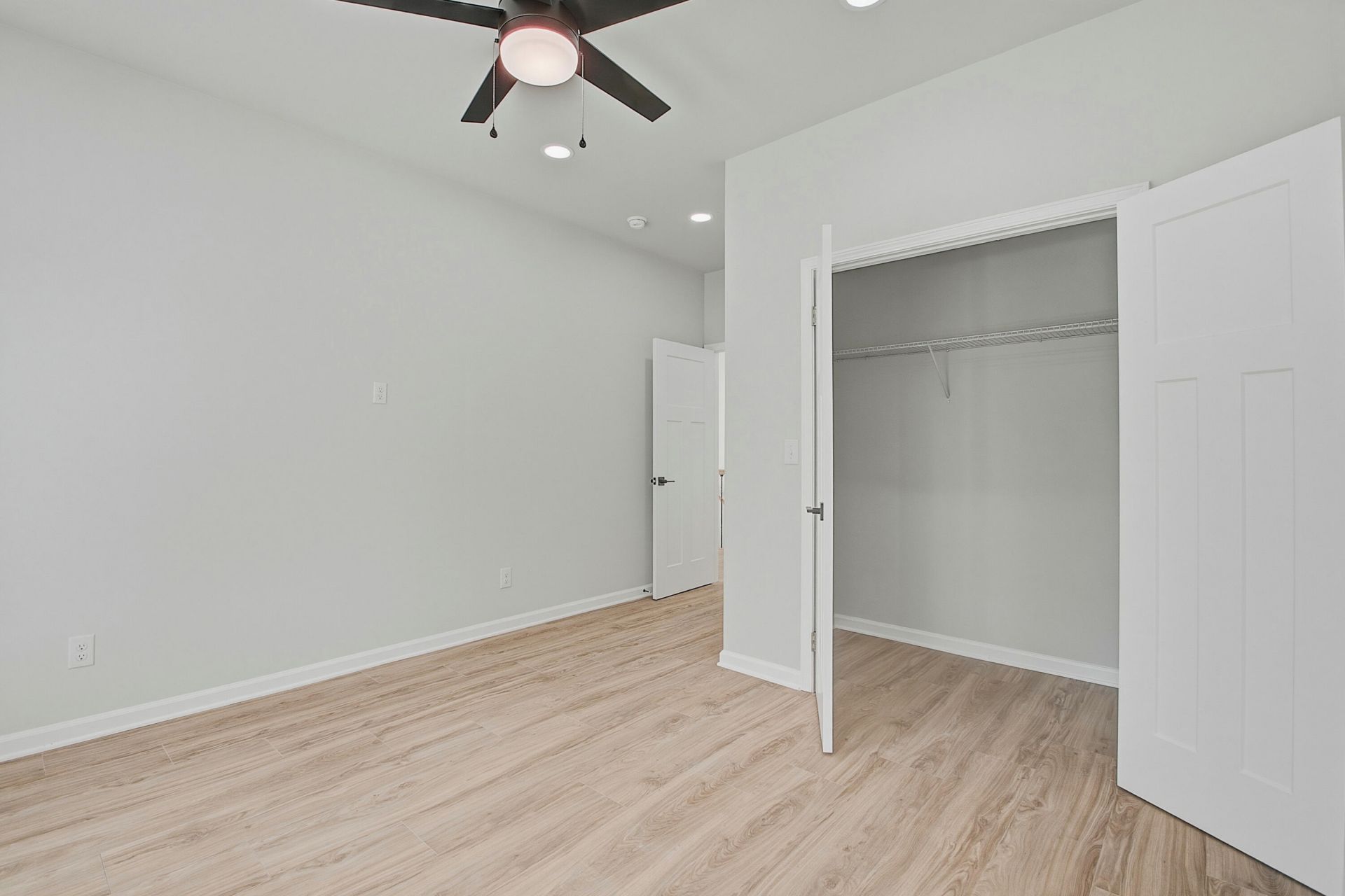 4707 Boundary Street Photo 26