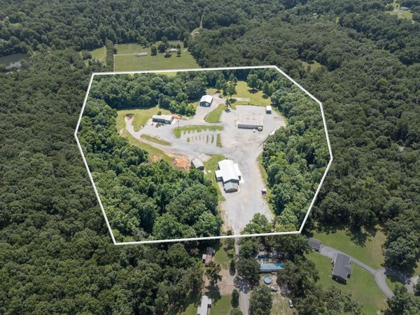 2898 Crestridge Dr , Centerville, TN 37033