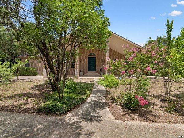 237 CREST TRL, Hill Country Village, TX 78232