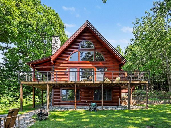 8584 W Woodridge Drive, Mears, MI 49436