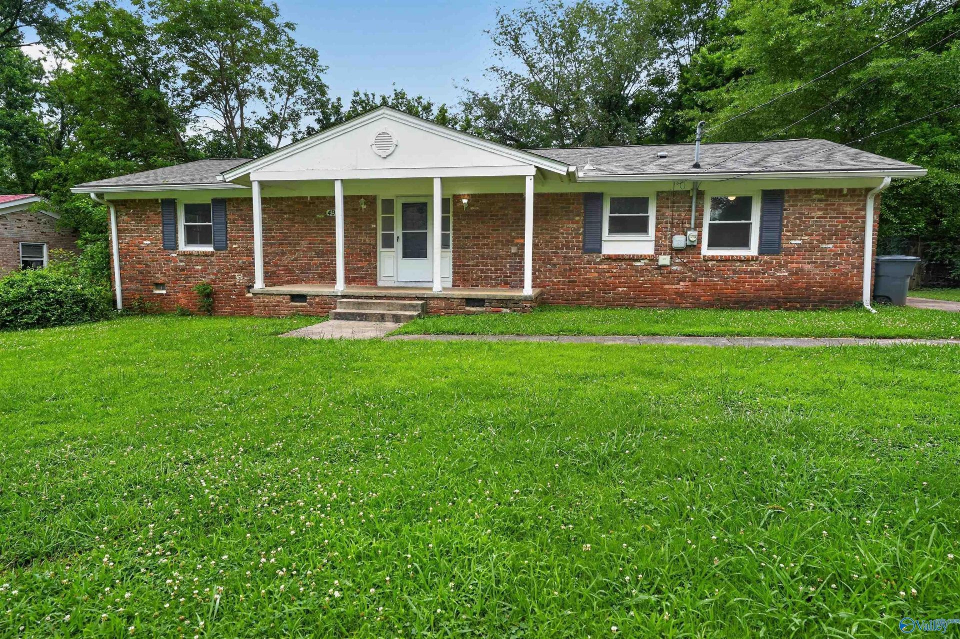 4913 Westwood Drive Nw, Huntsville, AL 35810 Main Photo